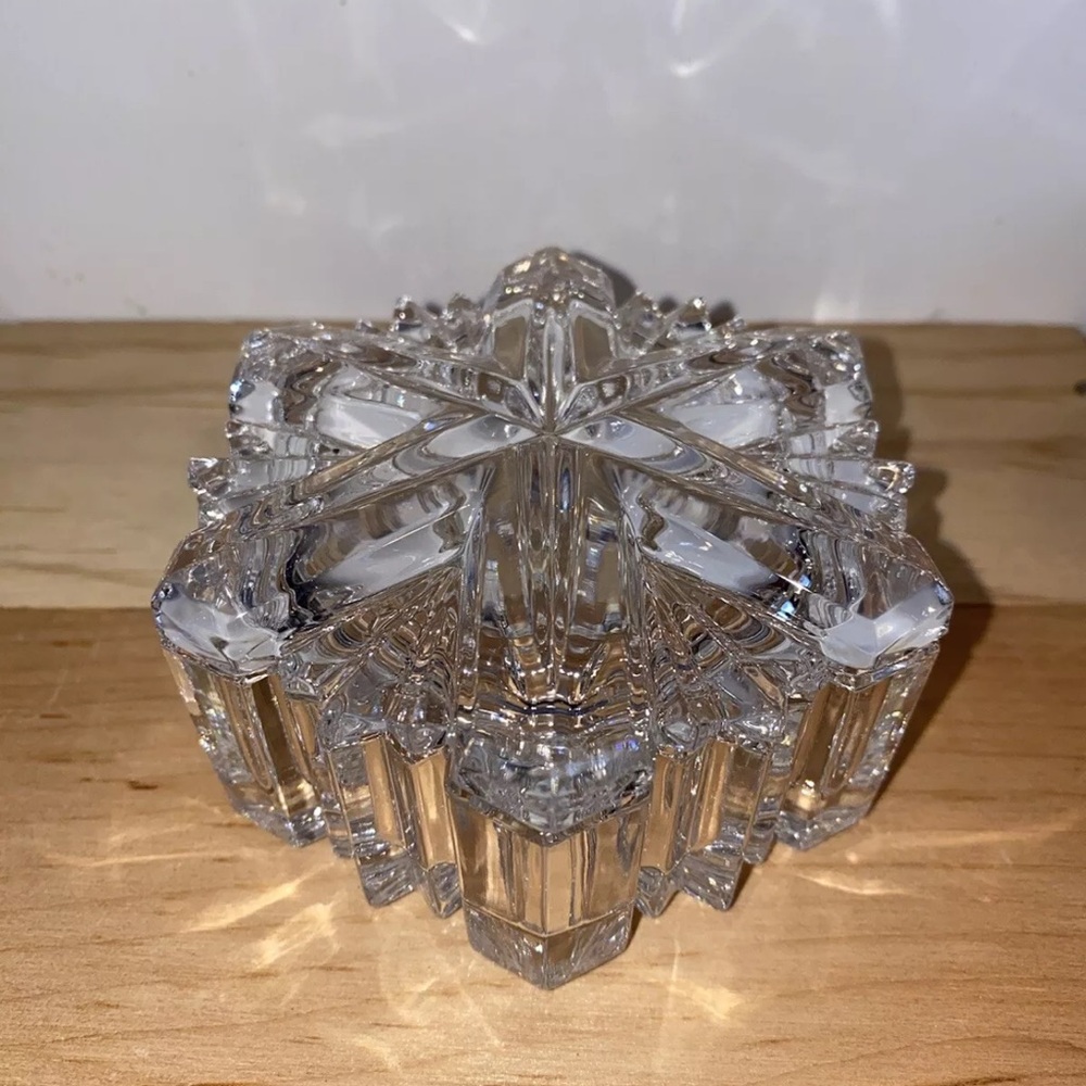 Mikasa Crystal Star-Shaped Trinket Box